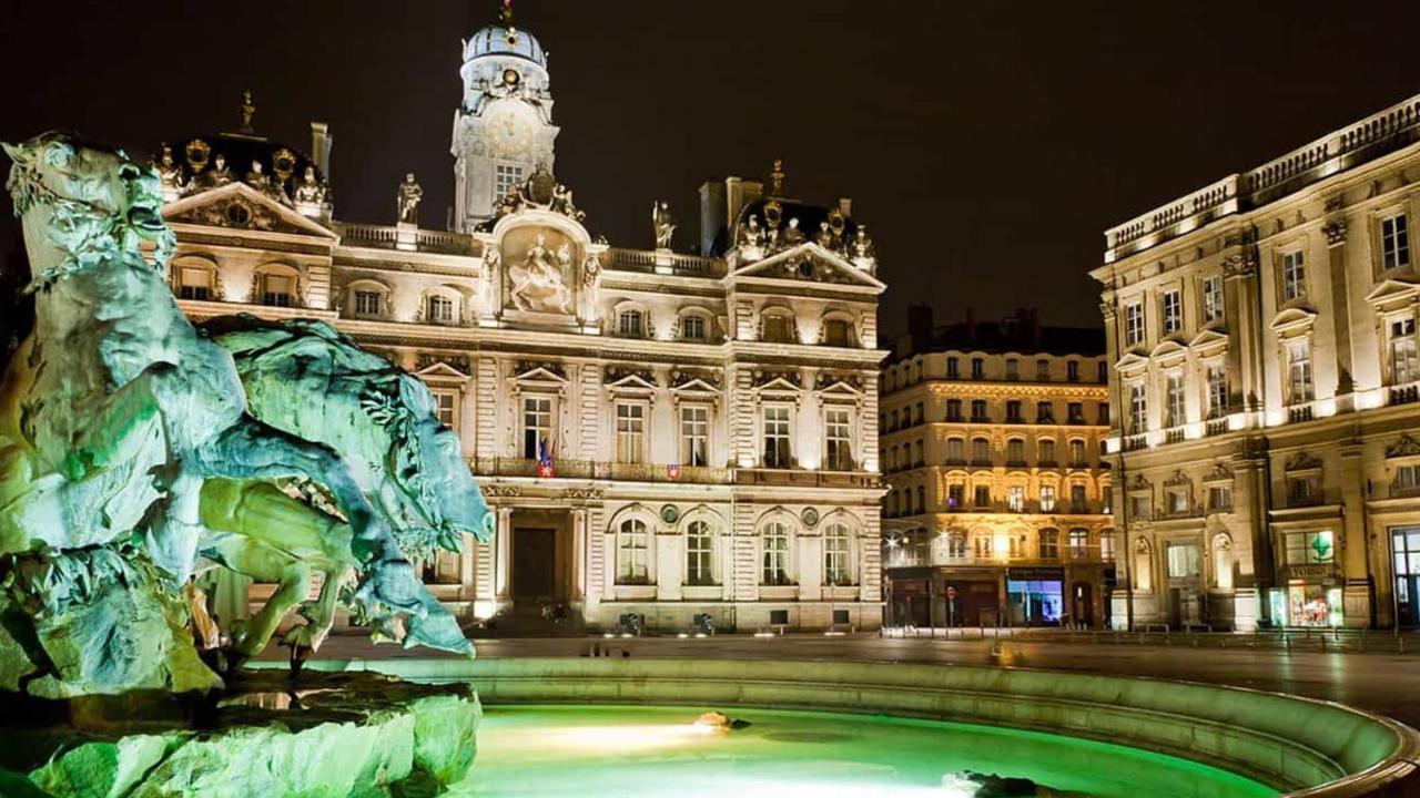 Appartement Haussmannien D'Artiste, Exception, Quai De Saone Balcon+Parking Lyon Bagian luar foto